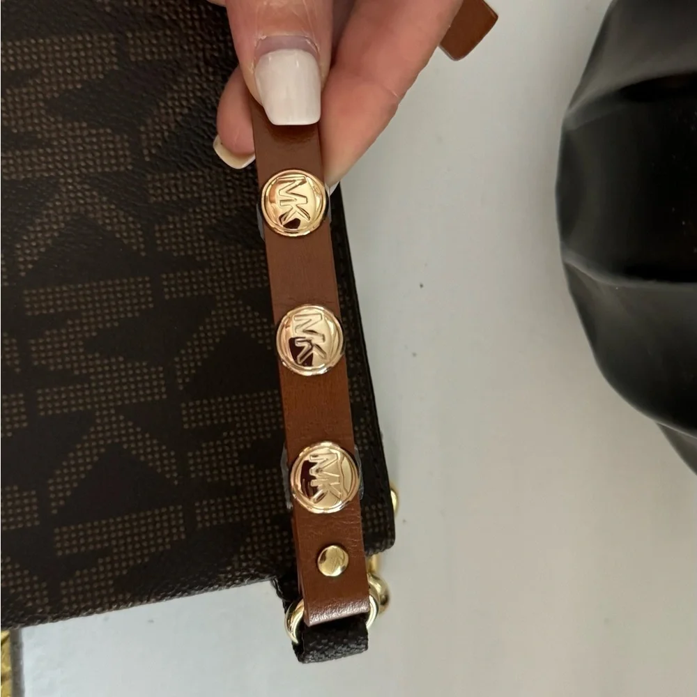 MICHAEL Michael Kors Signature Leather Fanny Pack